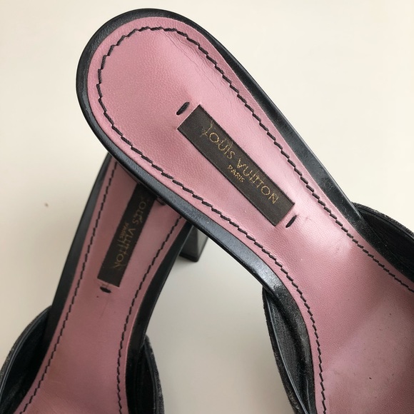 Louis Vuitton Noir Monogram Denim Canvas Sandals - Picture 3 of 8